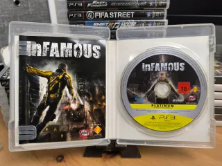 Infamous Platinum PS3 - Version Multilingüe.