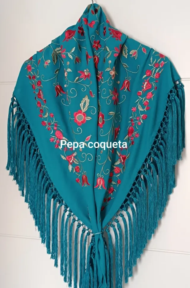 Mantoncillo turquesa bordado mujer