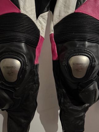 Mono de moto mujer rosa y blanco