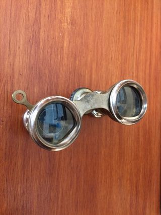 Prismáticos antiguos de latón