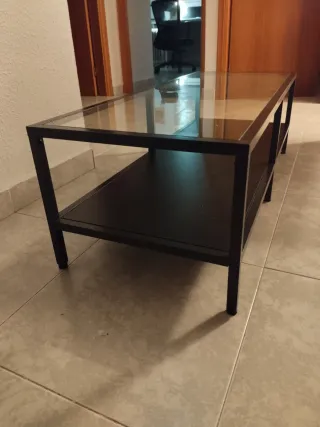 Mesa baja de salón negra