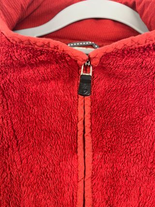 Jersey polar rojo con cremallera