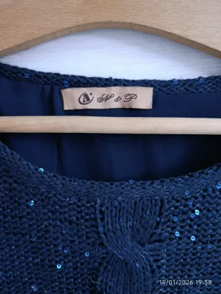 Jersey azul con lentejuelas