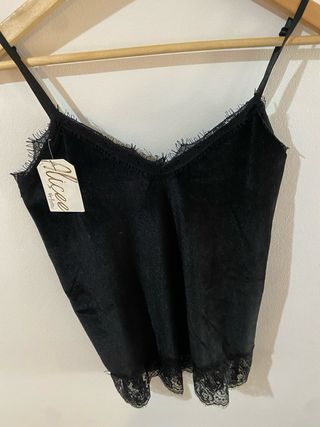 Top lencero negro terciopelo