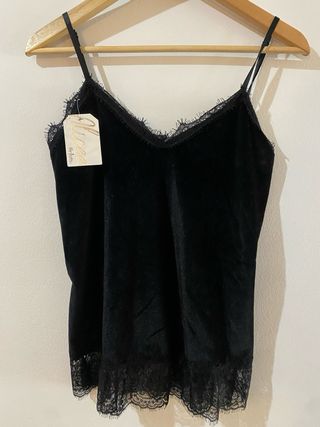 Top lencero negro terciopelo
