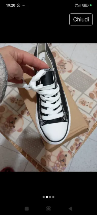 Scarpe ginniche nuove nere e bianche