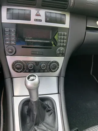 Mercedes-Benz Clase C 2005