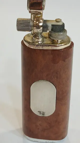 Isqueiro a gás André Denis