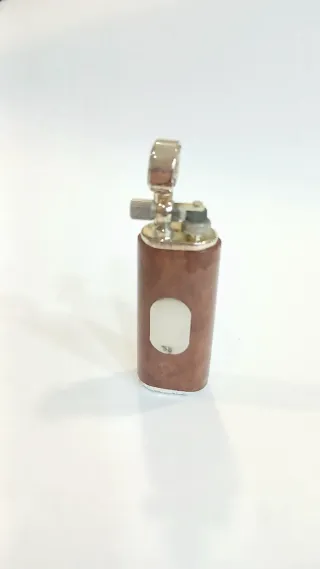 Isqueiro a gás André Denis