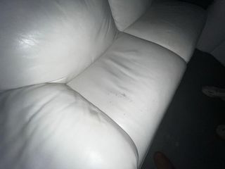 Sofá de piel blanco