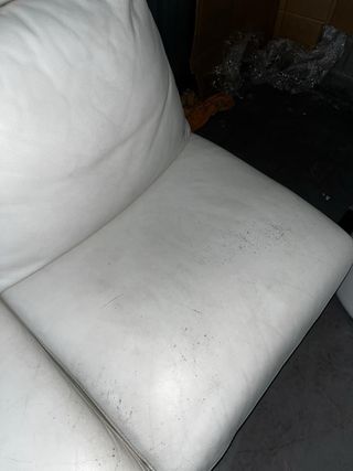 Sofá de piel blanco