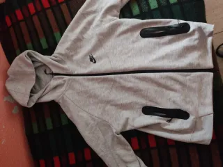 Chaqueta Nike Tech Gris Original