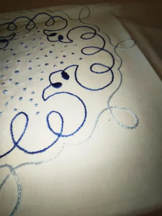 Tovaglietta in puro cotone con ricami