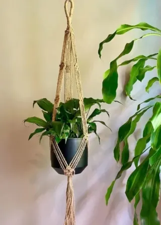 Cuelga macetas macramé