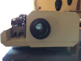 Proyector Beige