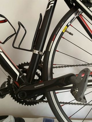 Bicicleta de carretera FELT