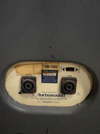 4 u. TMI 102 y 2 u TXD 115