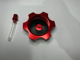 Tapon depósito aluminio gasolina  pit bike rojo