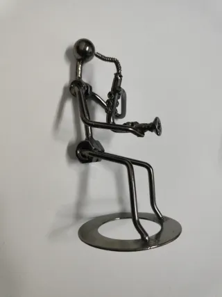 Figuras metal reciclado músicos