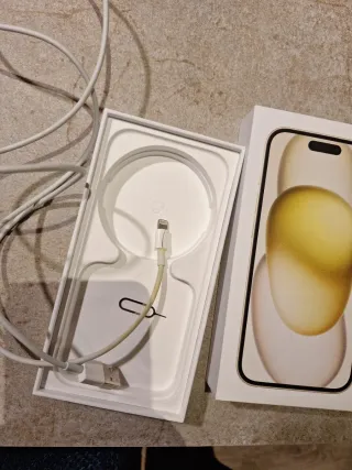 iPhone 11 Verde 64Gb. Schermo rotto.