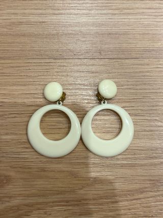 Pendientes Flamenco Beige y Dorado