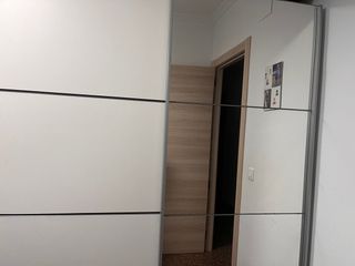 Armario de habitación blanco