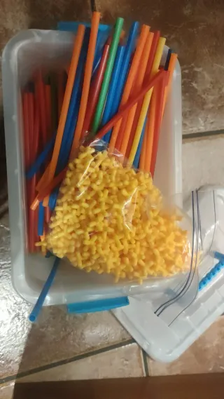 Juguetes de construcción.