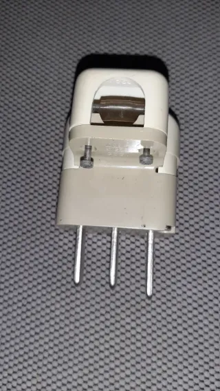 Base y enchufe industrial