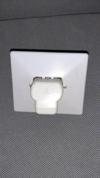 Base y enchufe industrial