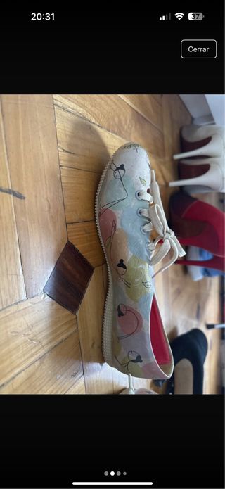 Zapatos con estampado divertido