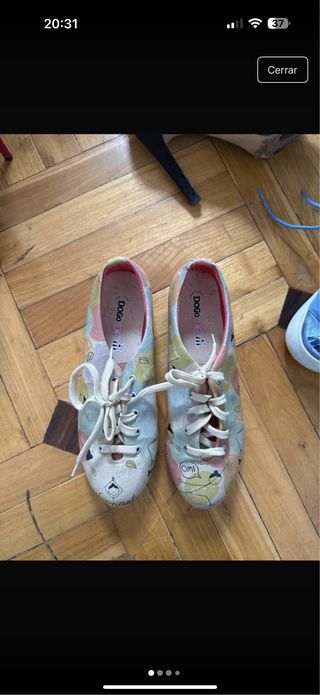 Zapatos con estampado divertido