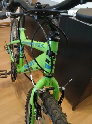 Bicicleta Neon 24 Pulgadas TOYS'R'US