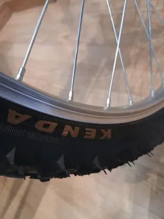 Bicicleta Neon 24 Pulgadas TOYS'R'US