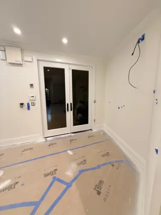 Pintura y alisados de paredes