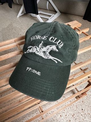 Gorra Horse Club bordada PP:ONE Vintage