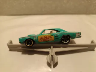 hot wheels dodge coronet superbee