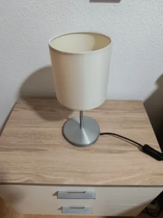 Mesitas de noche y cómoda