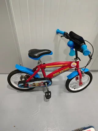 Bicicleta infantil Paw Patrol roja