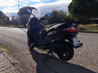 Suzuki Burgman 125cc Maxiscooter