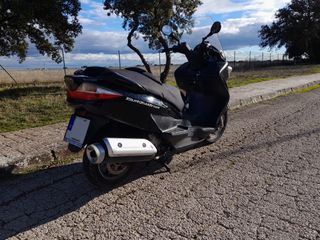 Suzuki Burgman 125cc Maxiscooter