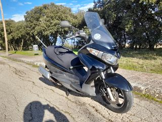 Suzuki Burgman 125cc Maxiscooter