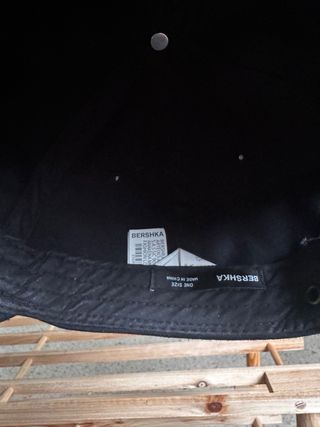 Gorra Bershka Negra Bordada Rodeo Drive