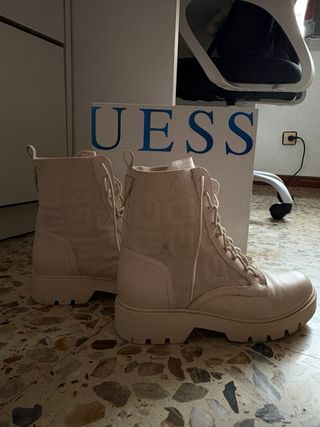 Botas Guess Beige