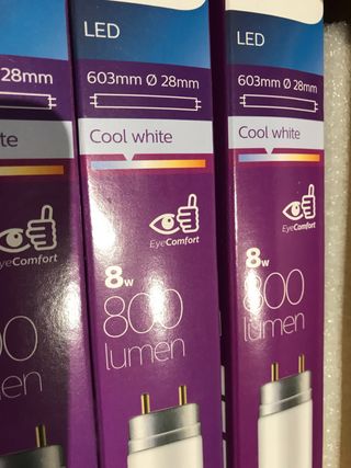 florecente LED Philips 60cm 8W 4000K 5€ la unidad