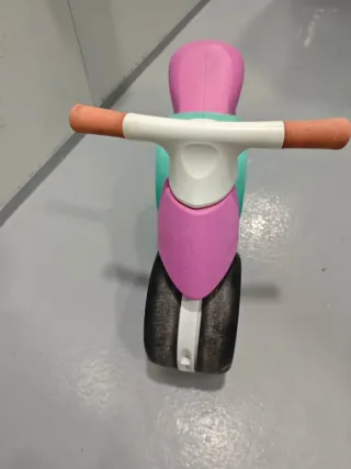 Moto correpasillos niña rosa y turquesa