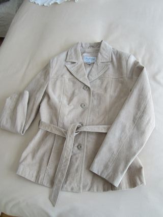Cazadora beige tacto ante Talla M