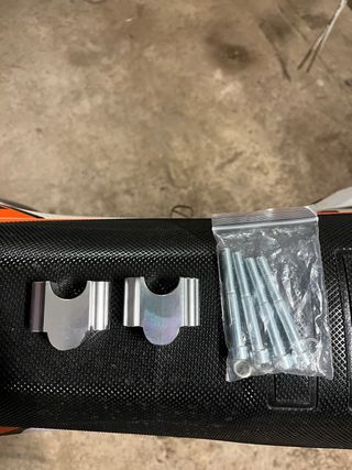 Elevadores Manillar Moto 22mm + Tornillos