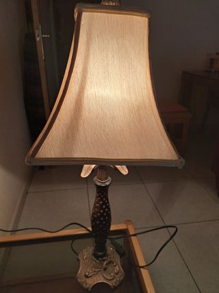 Lámpara de mesa decorativa