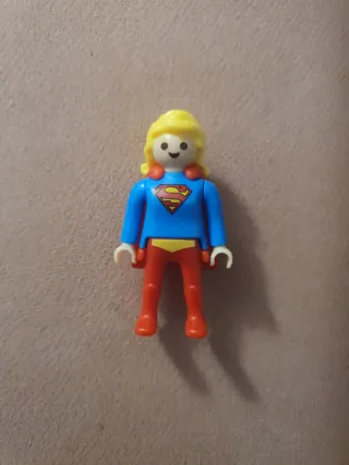 Playmobil Supergirl Huevo Kinder