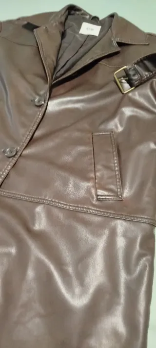Trench Marrón Piel Sintética